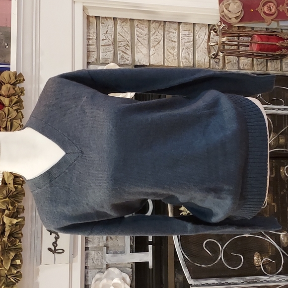 The Little Alpaca's House V Neck Navy Sweater, Size S/M - Picture 4 of 10